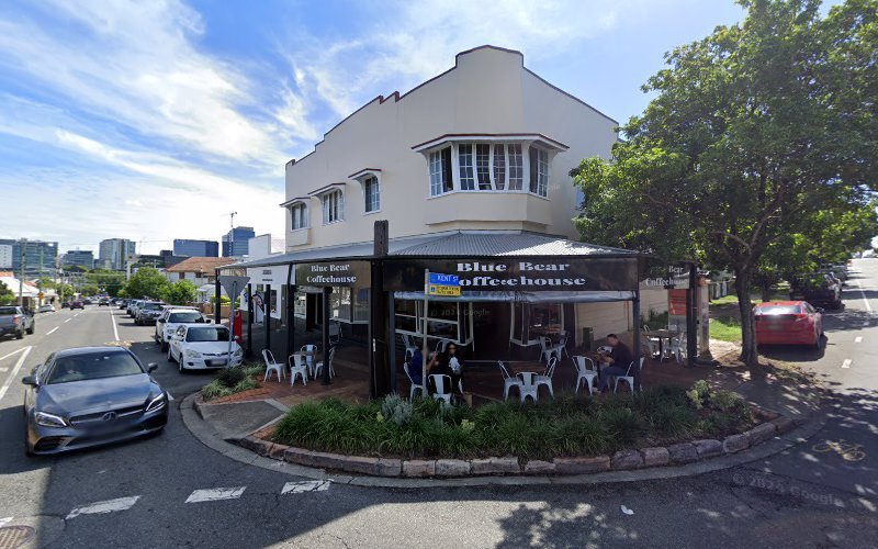 Dry cleaner in New Farm