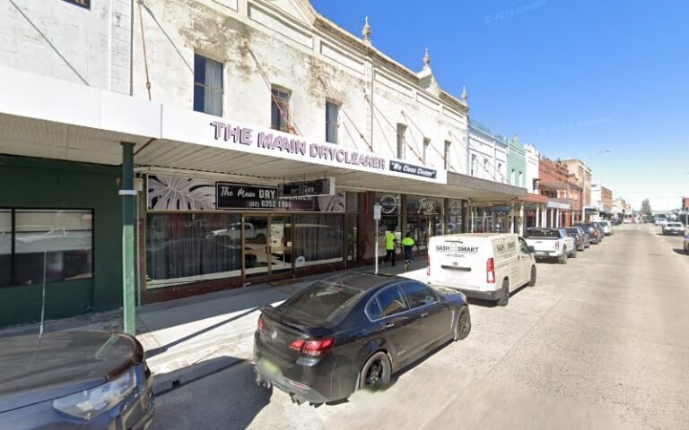 Main Dry Cleaner - laundromat in Lithgow