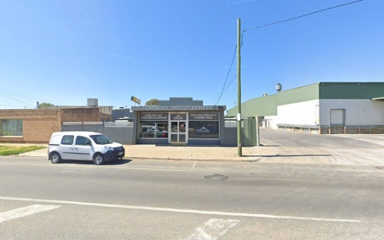 Dominoes Drycleaners - laundromat in Wangaratta