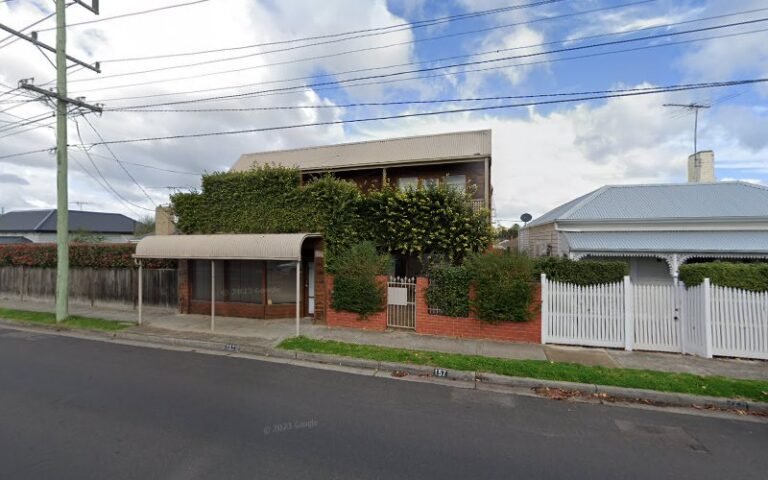 Autumn Laundrette and Alteration - laundromat in Geelong West
