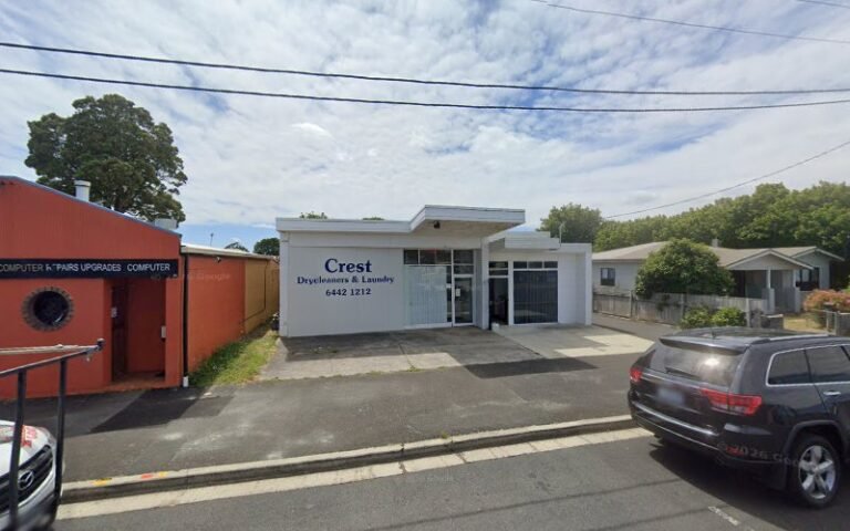 Crest Dry Cleaners - laundromat in Wynyard