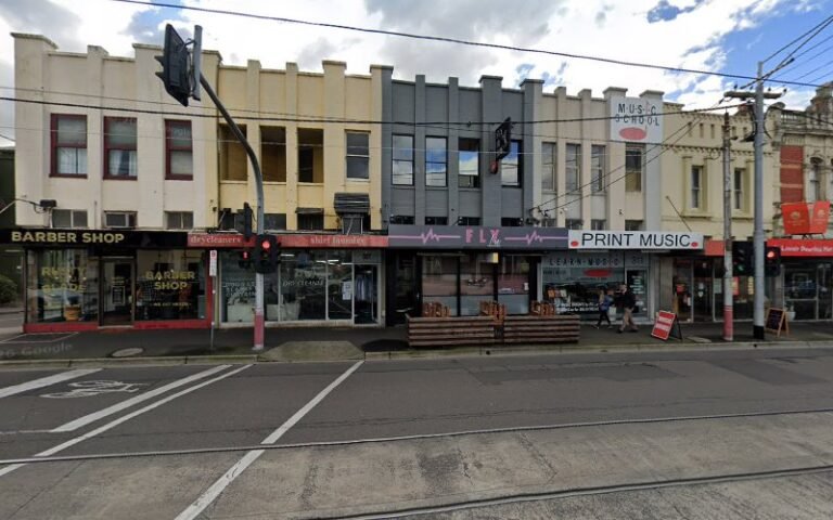 A Cleaner Solution - laundromat in Kew