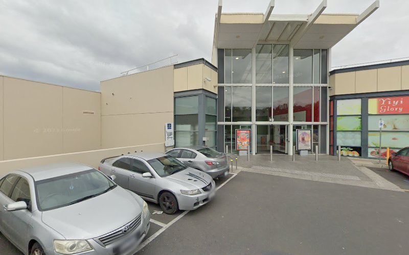 Dry cleaner in Point Cook