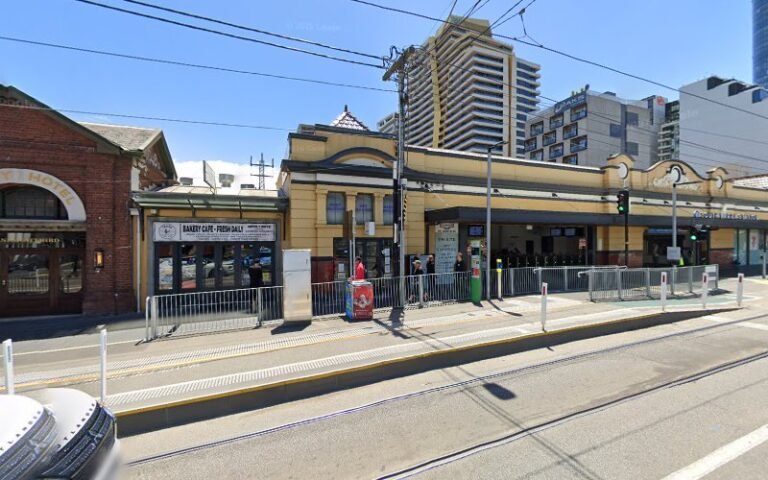 Sth Yarra Station Dry Cleaners - laundromat in South Yarra