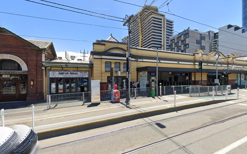 Dry cleaner in South Yarra