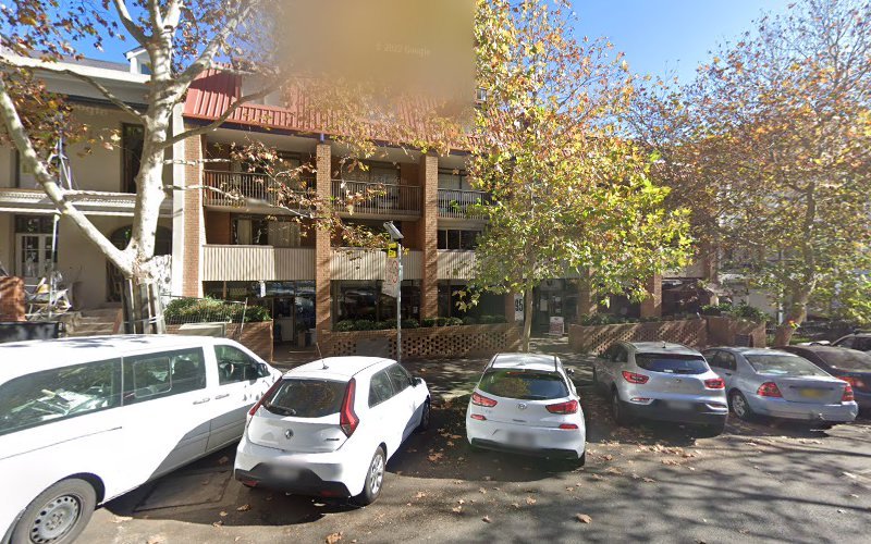 Dry cleaner in Potts Point