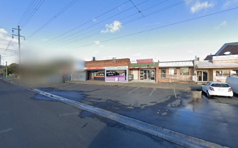 Blue Whale Laundry Lounge Albion Park - laundromat in Albion Park