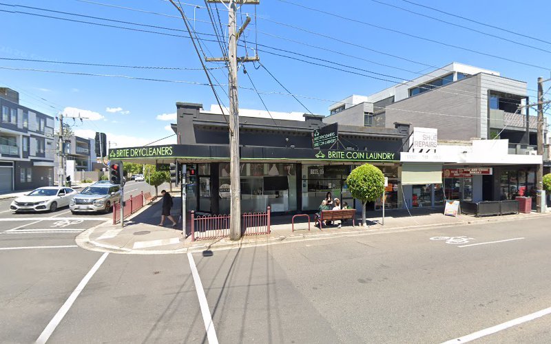Dry cleaner in Caulfield North