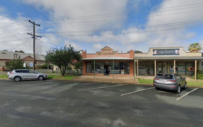 Dry cleaner in Deniliquin
