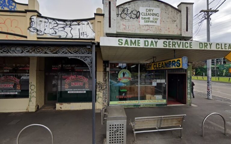 Formal Finish Dry Cleaners - laundromat in Carlton North