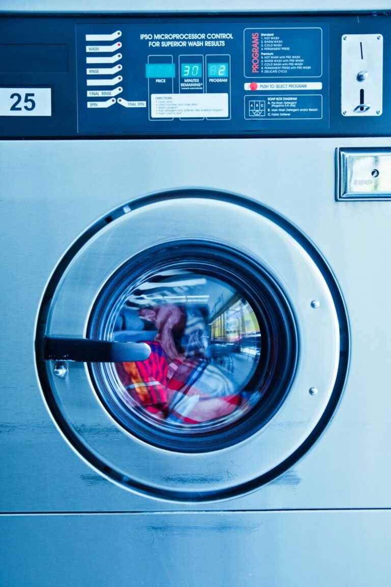 Travel Laundry in Australia: Hotels, Laundromats and Wash-and-Fold (2026)